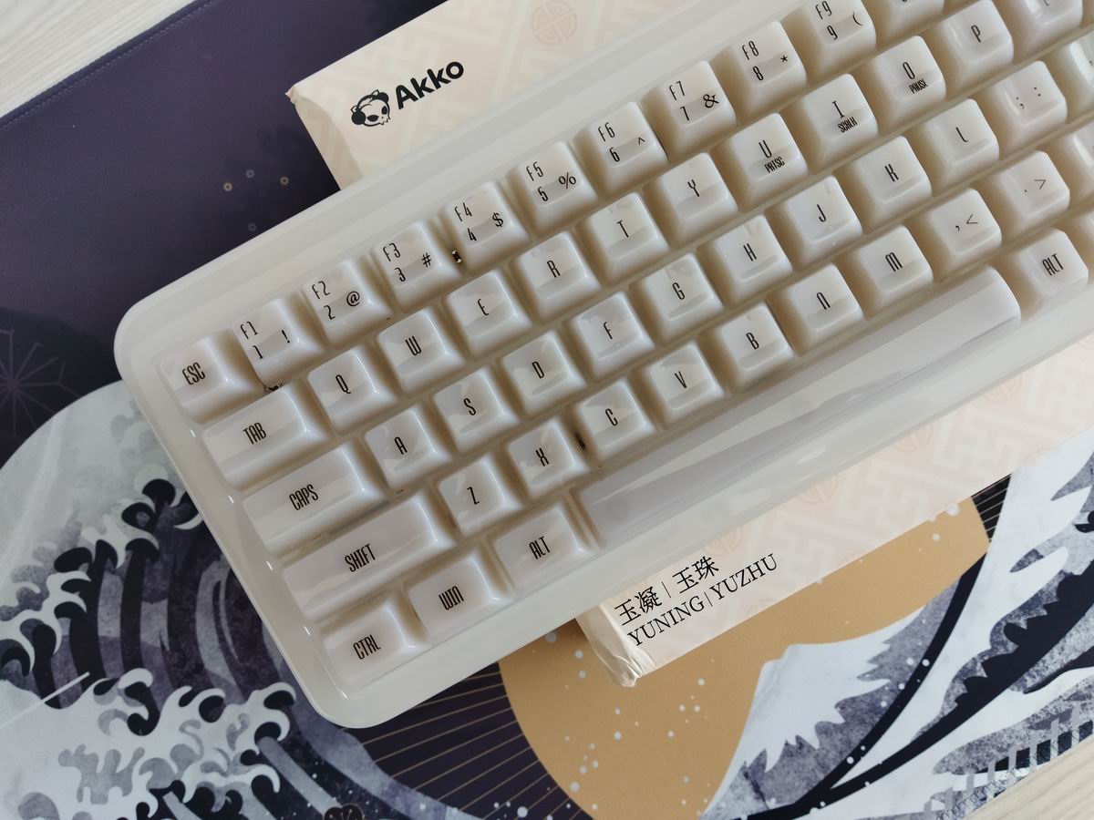 Akko YU01 4