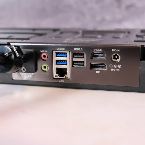 Đánh giá Arctic Senza: Cỗ máy không quạt mạnh mẽ định nghĩa lại chuẩn mực Mini PC 12 Arctic Senza 2