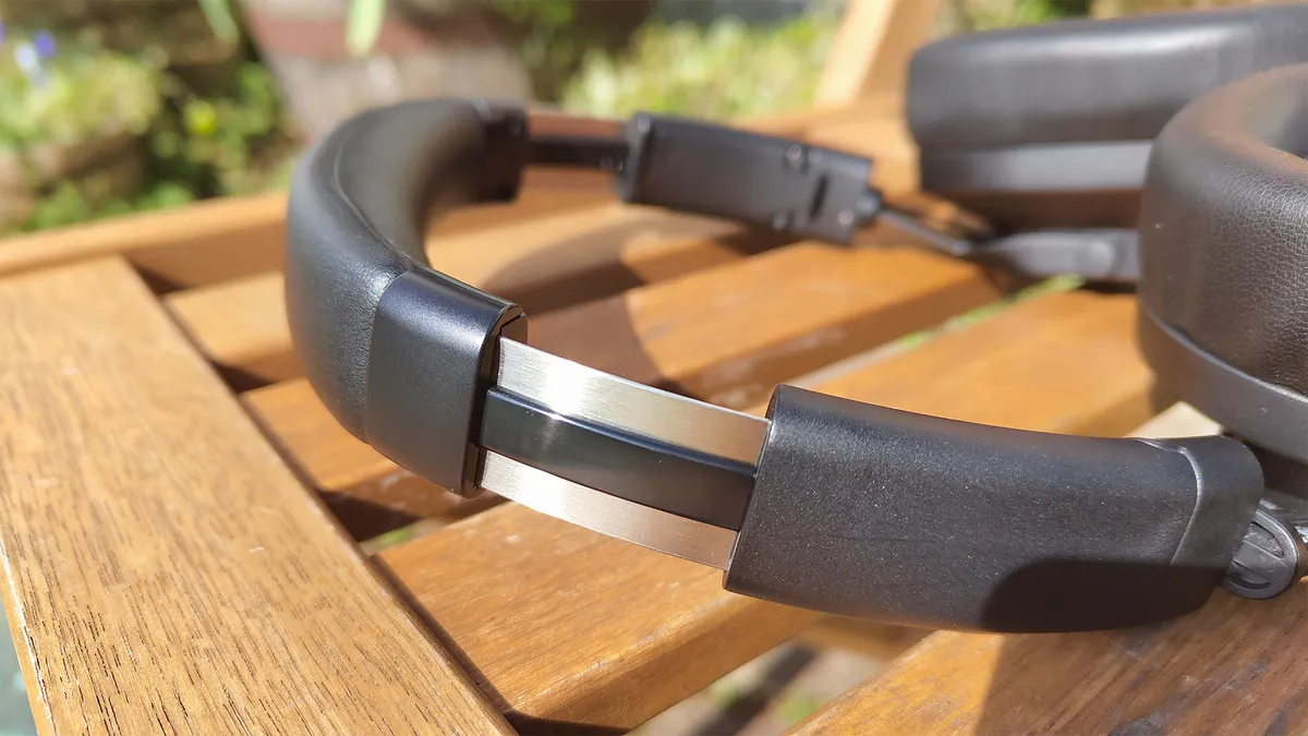 Đánh giá Austrian Audio Hi-X20: Tai nghe Monitor cao cấp, âm thanh chuẩn Studio 10 Austrian Audio Hi X20 2