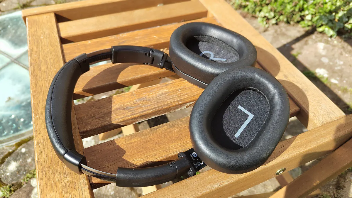 Đánh giá Austrian Audio Hi-X20: Tai nghe Monitor cao cấp, âm thanh chuẩn Studio 11 Austrian Audio Hi X20 3