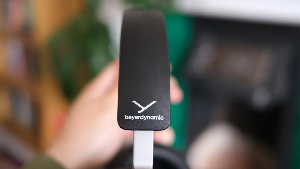 Đánh giá tai nghe Beyerdynamic Aventho 300: Thời lượng pin vượt trội cùng chất lượng âm thanh cao cấp 17 Beyerdynamic Aventho 300 6