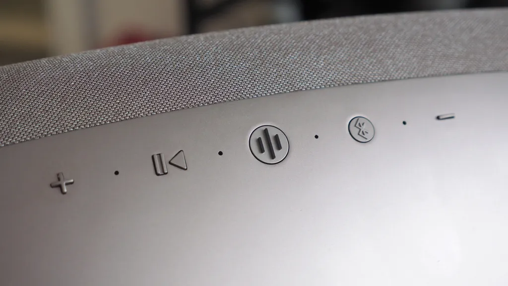 Bowers Wilkins Zeppelin Pro Edition 4