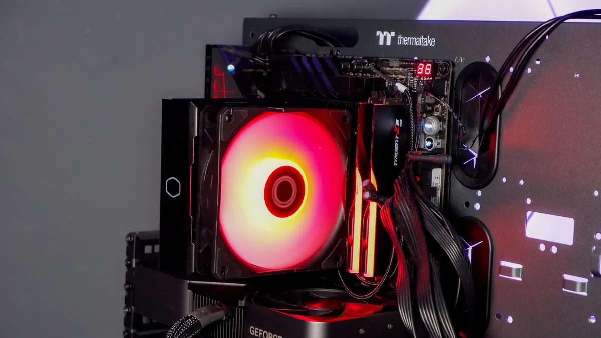 Đánh giá tản nhiệt Cooler Master Hyper 212 Pro: Huyền thoại có còn sức hút vào năm 2025? 19 Cooler Master Hyper 212 Pro 1