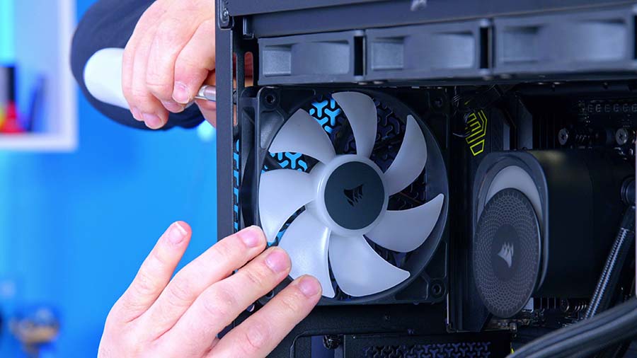 Corsair FRAME 4000D 13