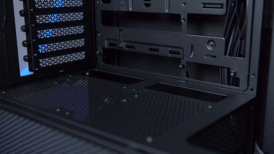 Corsair FRAME 4000D 7