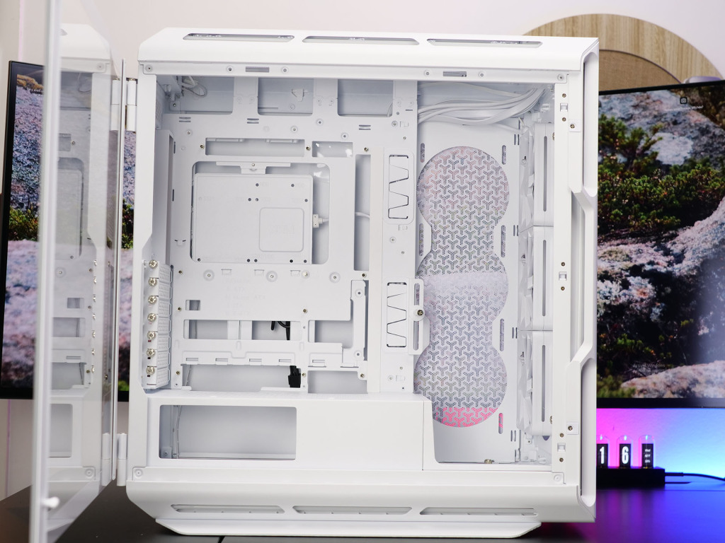 Đánh giá Corsair iCUE LINK 5000T LX RGB 2025 - Hiện đại hơn, đơn giản hơn và giá cả phải chăng hơn 68 Corsair iCUE LINK 5000T LX RGB 11