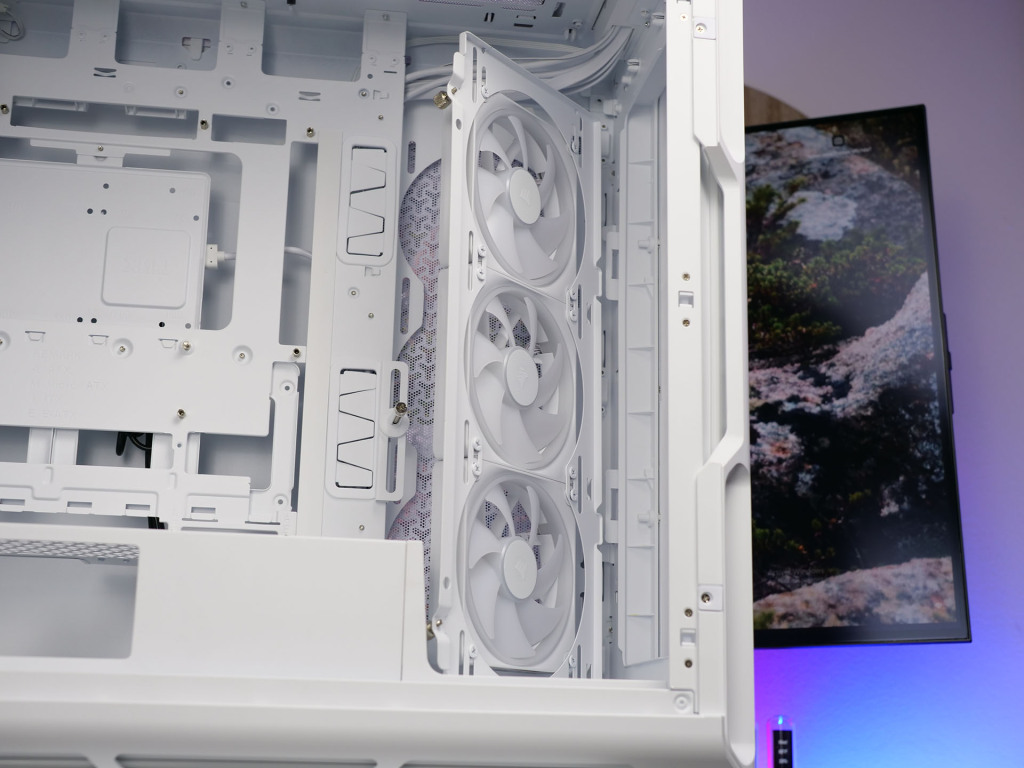 Đánh giá Corsair iCUE LINK 5000T LX RGB 2025 - Hiện đại hơn, đơn giản hơn và giá cả phải chăng hơn 74 Corsair iCUE LINK 5000T LX RGB 5