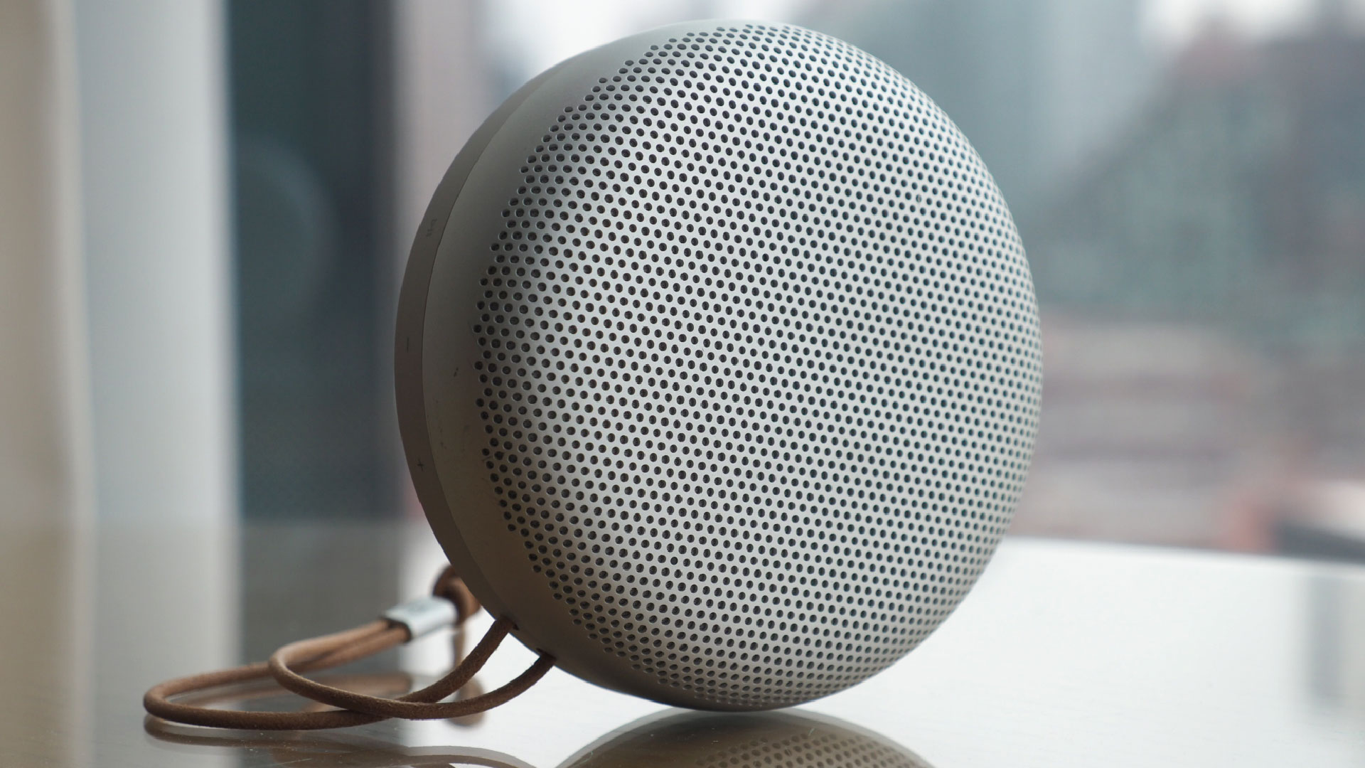 Đánh giá Bang & Olufsen A1 Gen 3: Loa Bluetooth di động hoàn hảo 1 CthawYrG35Zb6Ho3vNwrRZ 01