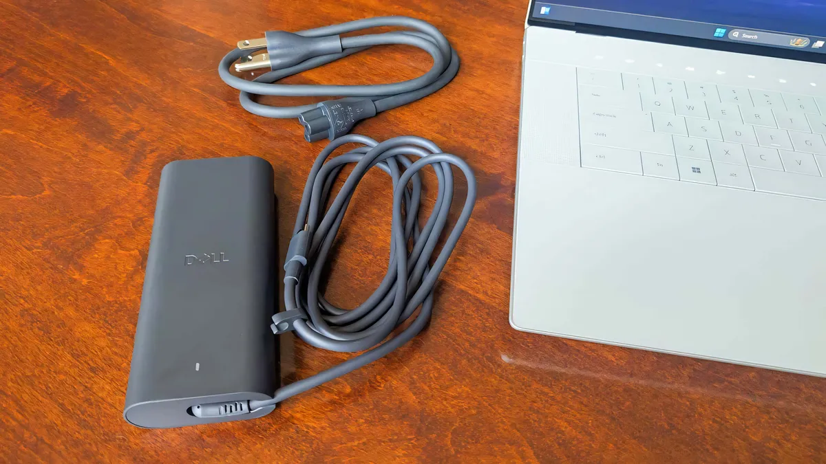 Đánh giá Laptop Dell 16 Premium: Thiết kế tinh tế kết hợp hiệu năng linh hoạt vượt trội 37 Dell 16 Premium 17