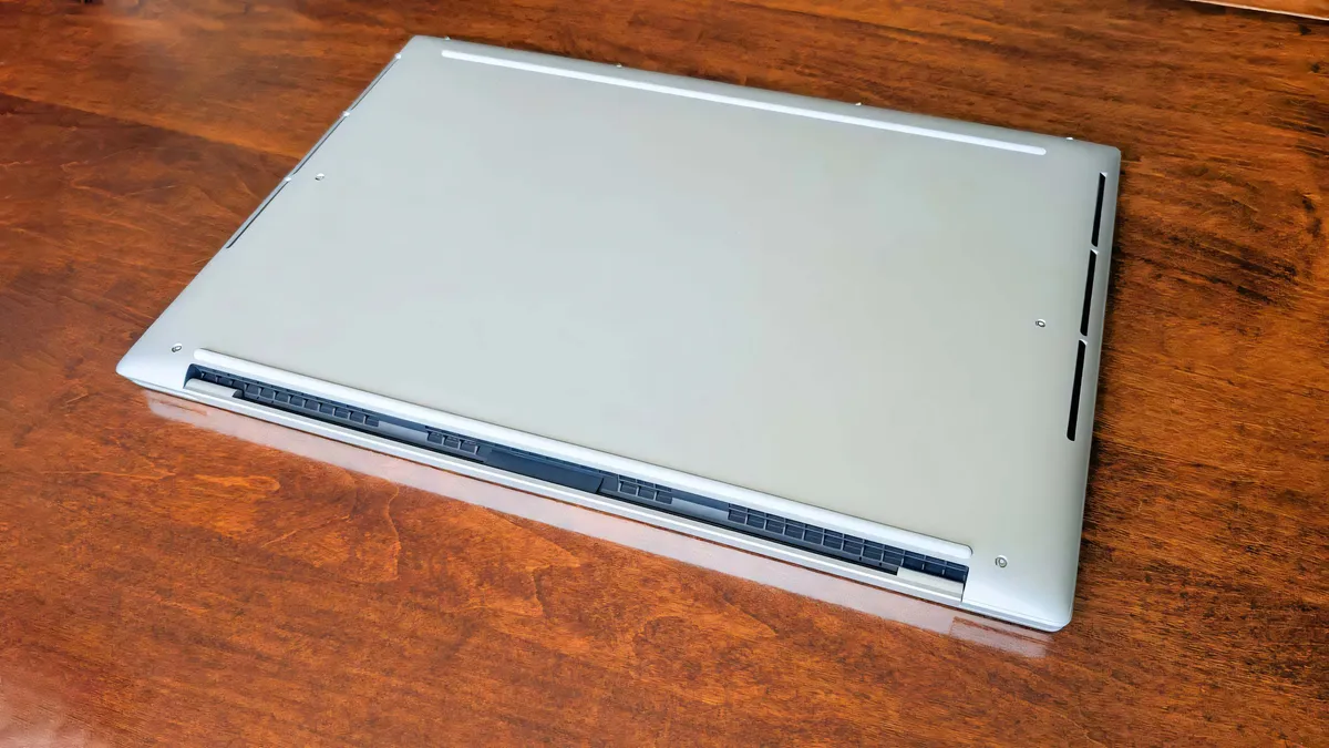 Đánh giá Laptop Dell 16 Premium: Thiết kế tinh tế kết hợp hiệu năng linh hoạt vượt trội 23 Dell 16 Premium 2