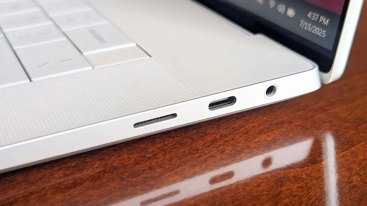 Đánh giá Laptop Dell 16 Premium: Thiết kế tinh tế kết hợp hiệu năng linh hoạt vượt trội 24 Dell 16 Premium 3