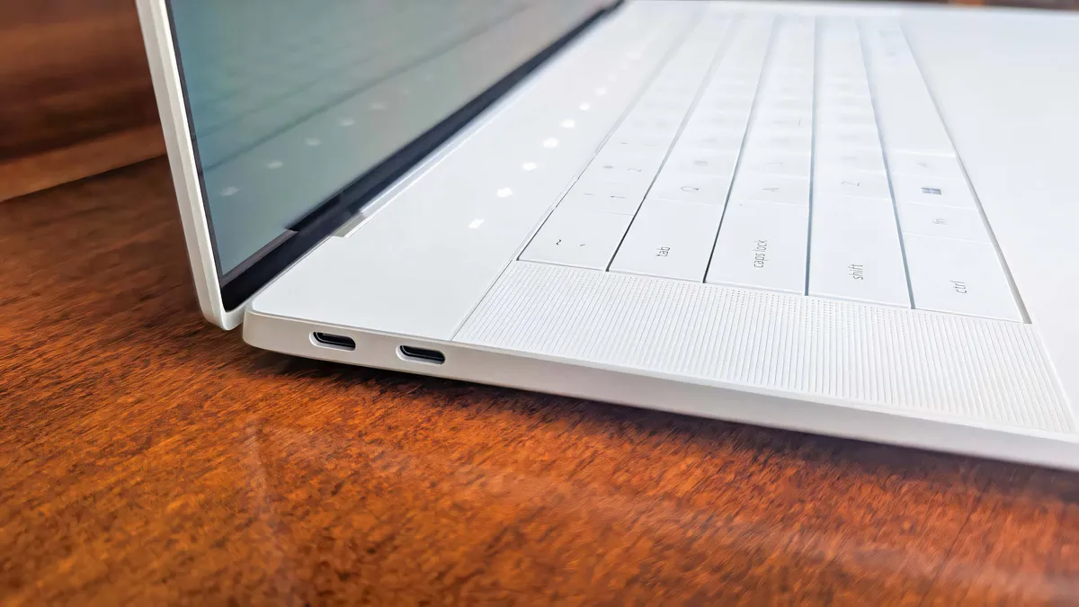 Đánh giá Laptop Dell 16 Premium: Thiết kế tinh tế kết hợp hiệu năng linh hoạt vượt trội 26 Dell 16 Premium 4