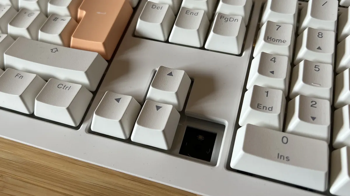 Đánh giá Ducky One X: Bàn phím cơ hoàn hảo từ thiết kế đến trải nghiệm gõ 16 Ducky One X 6