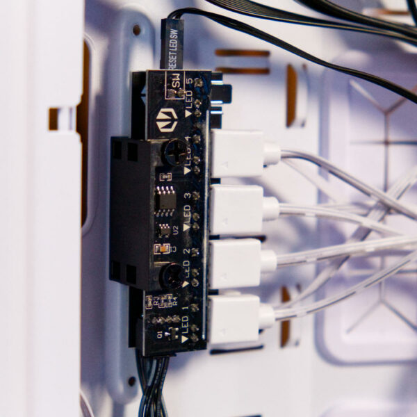 Đánh giá Endorfy Arx 700 ARGB: Thùng máy tầm trung với luồng khí mạnh mẽ và ánh sáng RGB nổi bật 27 Endorfy Arx 700 ARGB 10