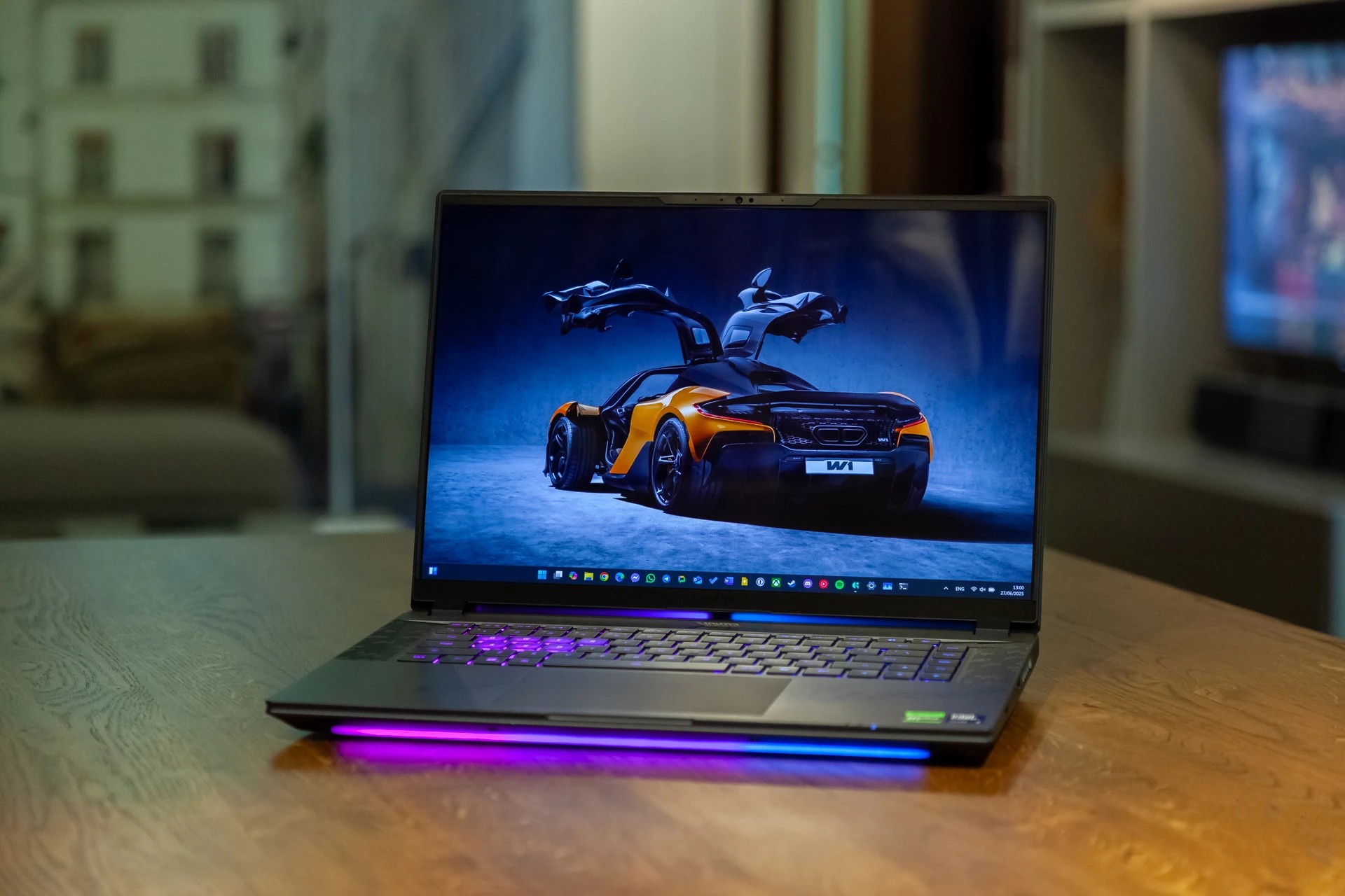Đánh giá laptop gaming GIGABYTE AORUS Master 16: Mạnh mẽ, mượt mà, màn hình siêu nét! 77 GIGABYTE AORUS Master 16 17