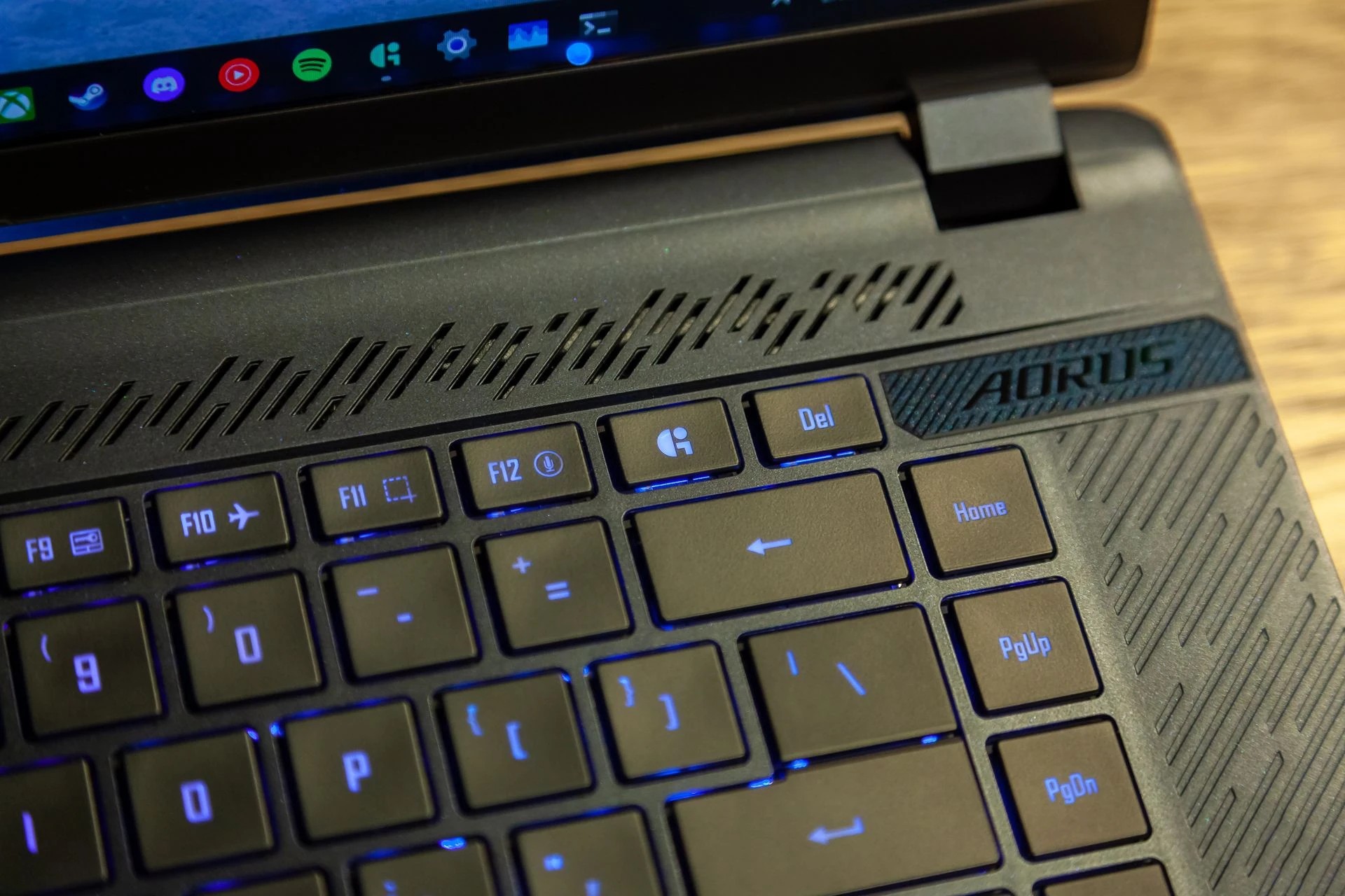 Đánh giá laptop gaming GIGABYTE AORUS Master 16: Mạnh mẽ, mượt mà, màn hình siêu nét! 70 GIGABYTE AORUS Master 16 24