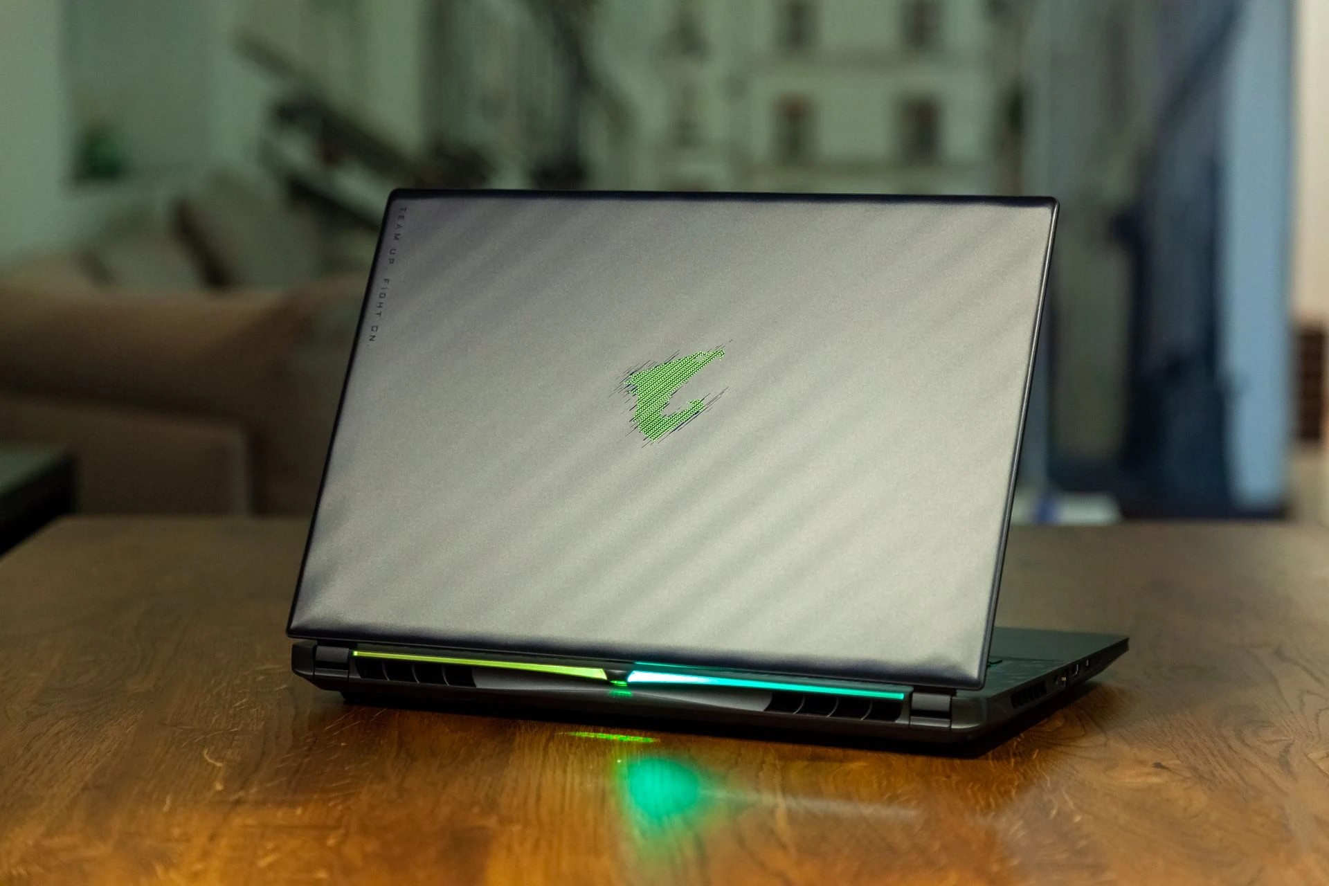 Đánh giá laptop gaming GIGABYTE AORUS Master 16: Mạnh mẽ, mượt mà, màn hình siêu nét! 50 GIGABYTE AORUS Master 16 44