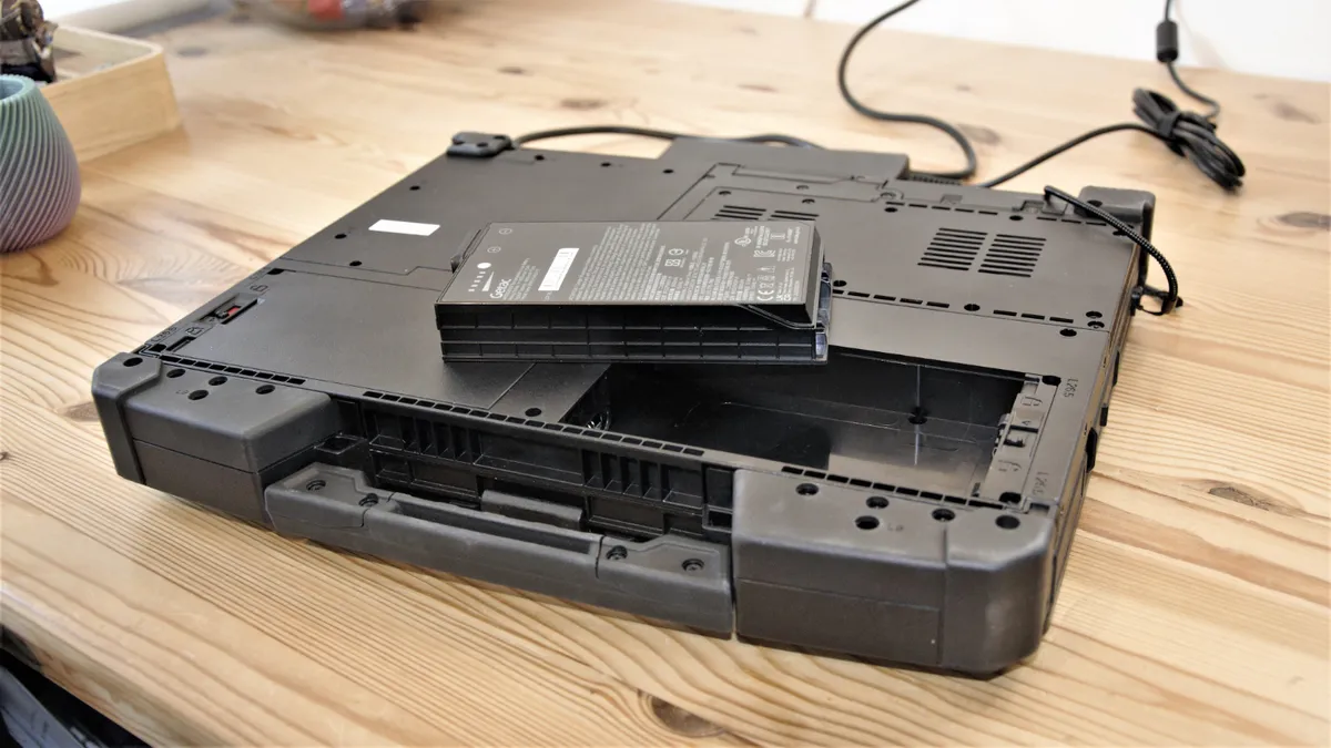Đánh giá laptop Getac B360 Pro (2023): Hiệu năng ấn tượng, độ bền vượt trội 14 Getac B360 Pro 2023 3