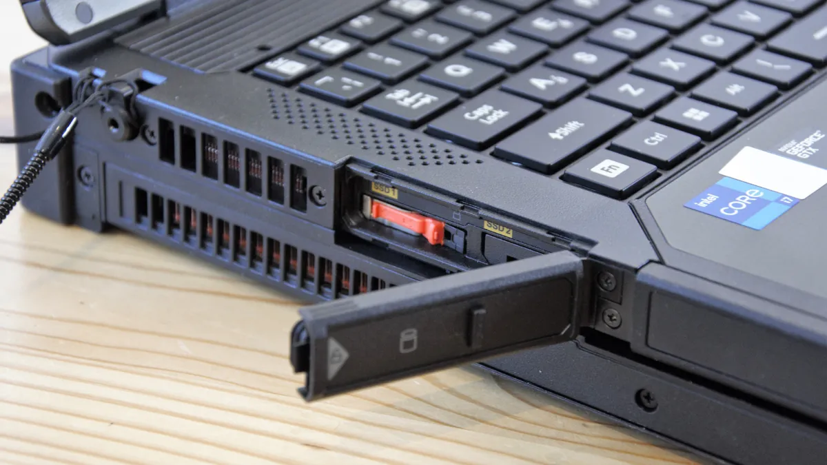 Đánh giá laptop Getac B360 Pro (2023): Hiệu năng ấn tượng, độ bền vượt trội 15 Getac B360 Pro 2023 4