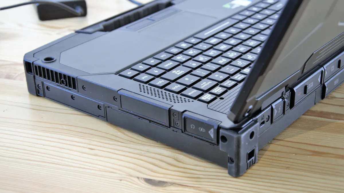 Đánh giá laptop Getac B360 Pro (2023): Hiệu năng ấn tượng, độ bền vượt trội 18 Getac B360 Pro 2023 6