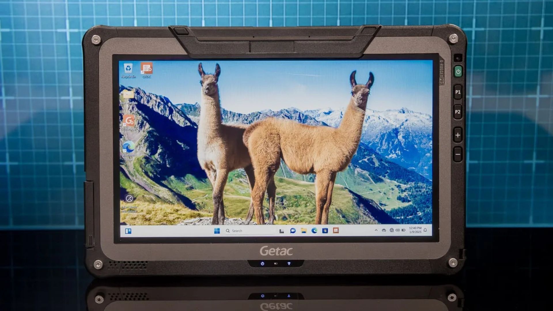 Đánh giá Getac F110 (G7, 2025): Máy tính bảng Windows bền bỉ với khả năng sống sót tối đa 1 Getac F110 G7 2025 1