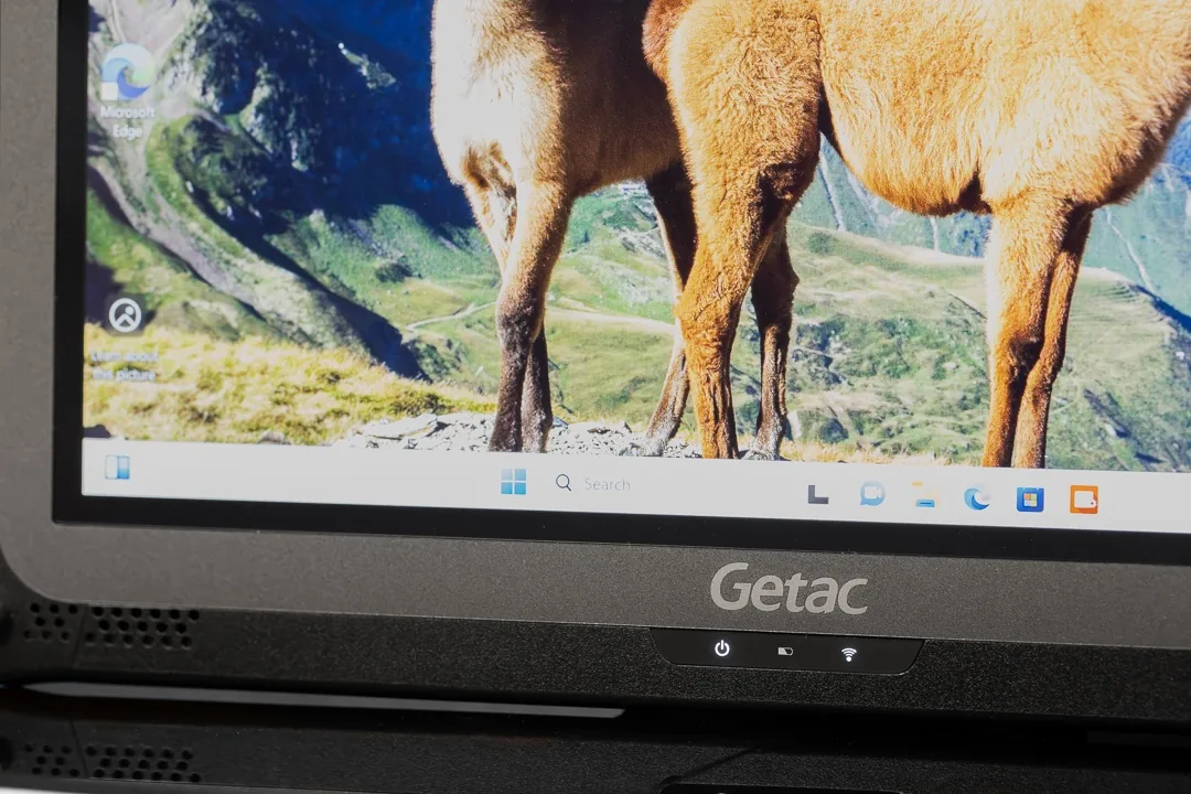 Đánh giá Getac F110 (G7, 2025): Máy tính bảng Windows bền bỉ với khả năng sống sót tối đa 27 Getac F110 G7 2025 1