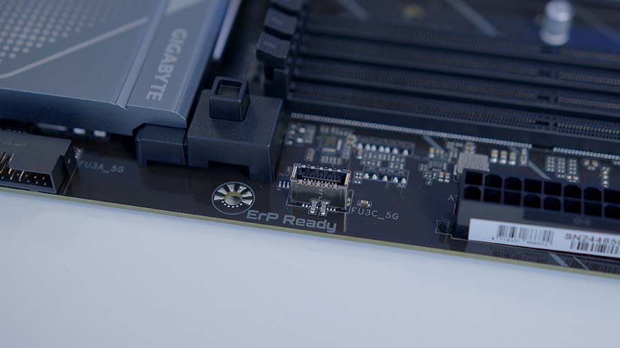 Gigabyte B860 EAGLE WiFi6E 15