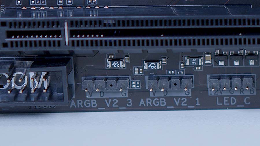 Gigabyte B860 EAGLE WiFi6E 18