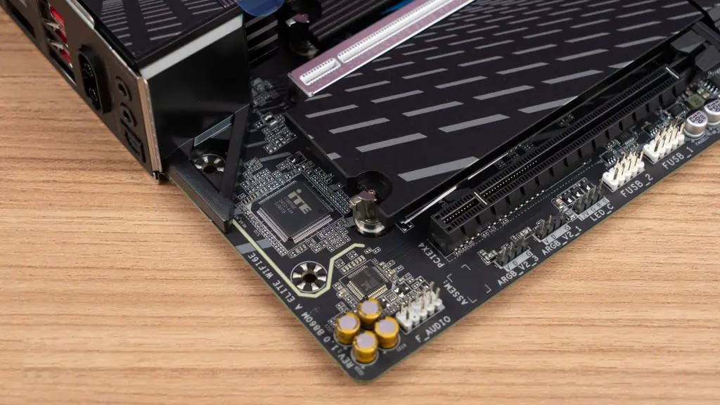 Đánh giá bo mạch chủ Gigabyte B860M AORUS Elite WiFi6E - Kết nối tốc độ, ổn định và hơn thế nữa. 27 Gigabyte B860M AORUS Elite WiFi6E 6