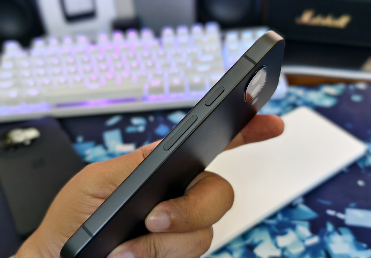 Đánh giá Google Pixel 9a trên AT&T: Kỳ quan tầm trung khuấy đảo thị trường smartphone 18 Google Pixel 9a 4 e1753584332776