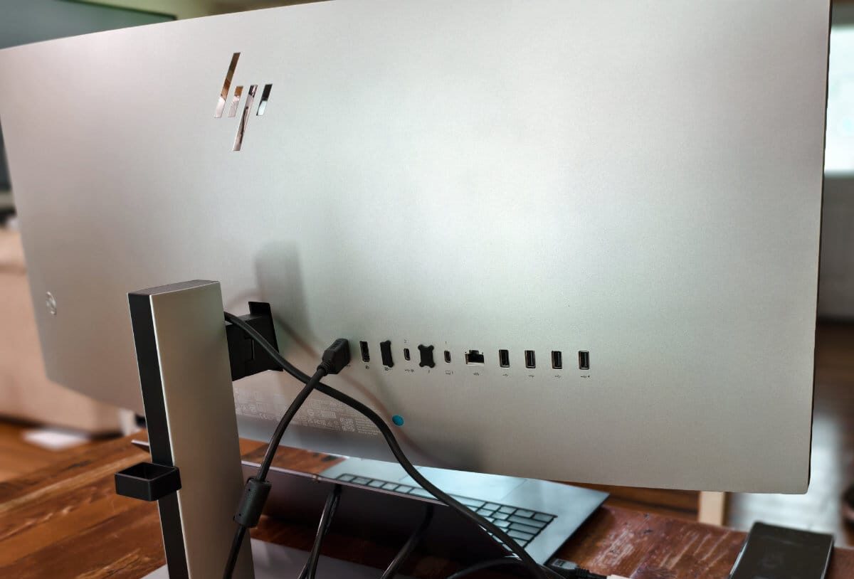 Đánh giá HP Series 7 Pro 734pm: Màn hình rộng hội nghị dành cho doanh nghiệp 14 HP Series 7 Pro 734pm 3 e1751596604116