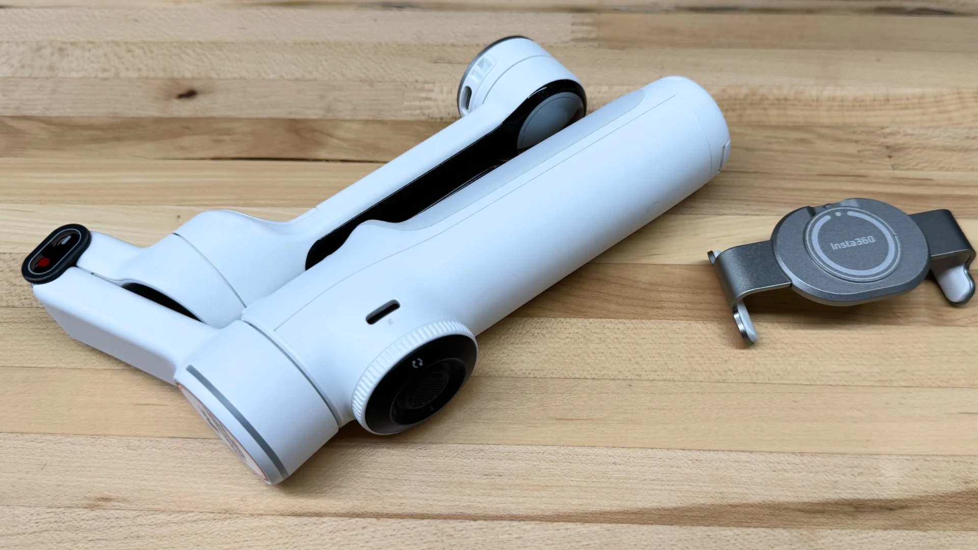 Đánh giá Insta360 Flow 2 Pro: Chống rung cực mượt, tracking cực nét 27 Insta360 Flow 2 Pro 13