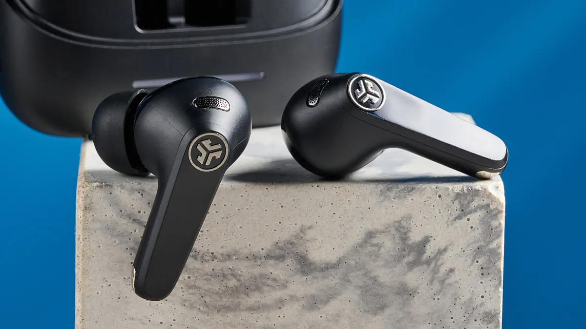 Đánh giá JLab JBuds Pods ANC: Trải nghiệm tuyệt vời với khả năng khử ồn đỉnh cao 21 JLab JBuds Pods ANC 8