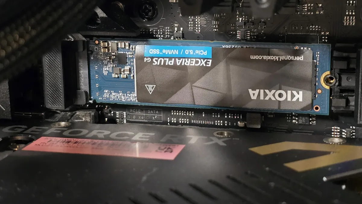 Đánh giá SSD NVMe KIOXIA EXCERIA PLUS G4: PCIe 5.0 siêu mát, hiệu quả năng lượng dẫn đầu phân khúc 16 KIOXIA EXCERIA PLUS G4 4