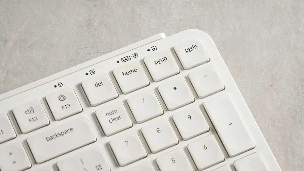 Đánh giá Keychron B2 Pro: Tinh tế siêu mỏng với khả năng tùy chỉnh và thời lượng pin ấn tượng 14 Keychron B2 Pro 6