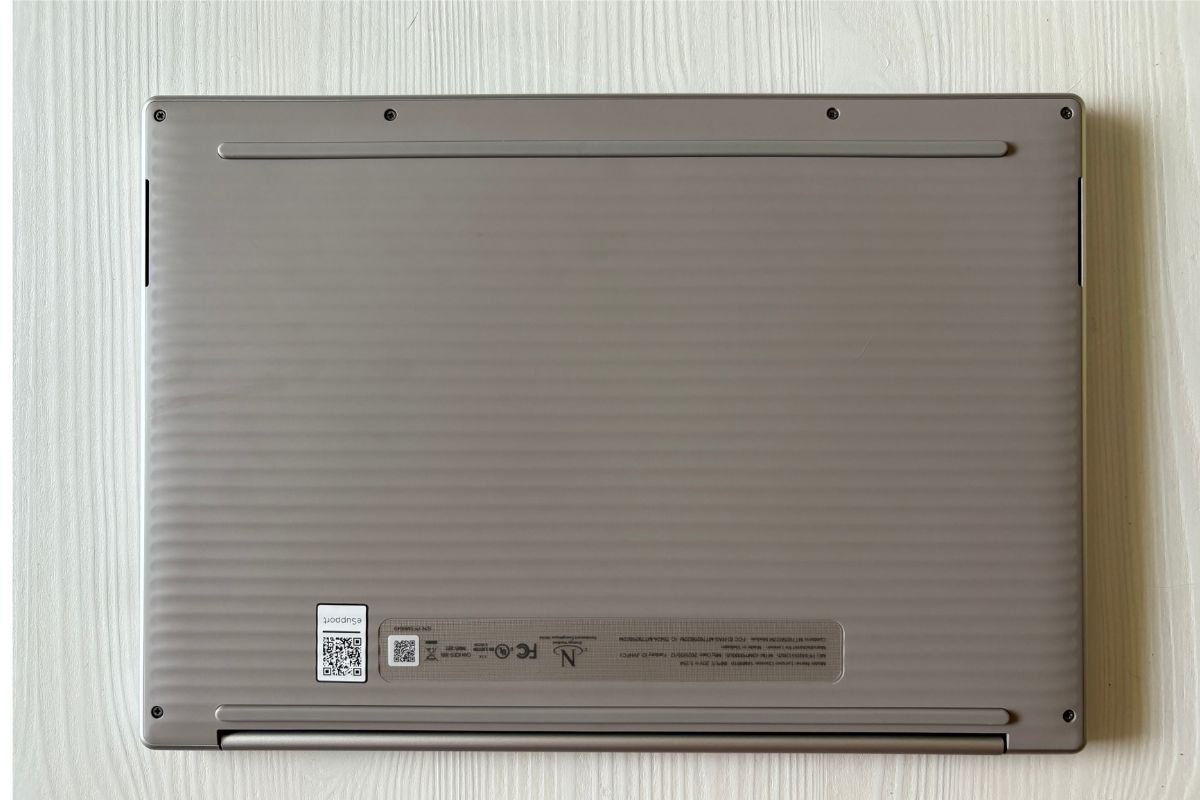 Lenovo Chromebook Plus 14 4