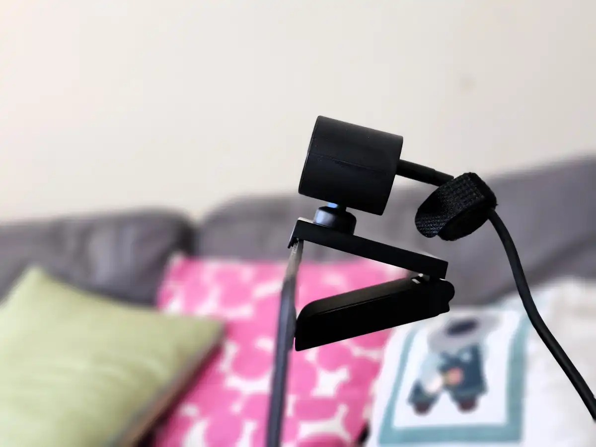 Đánh giá Lenovo Performance FHD Webcam: Hình ảnh sắc nét cho công việc và streaming mượt mà 7 Lenovo Performance FHD Webcam 3