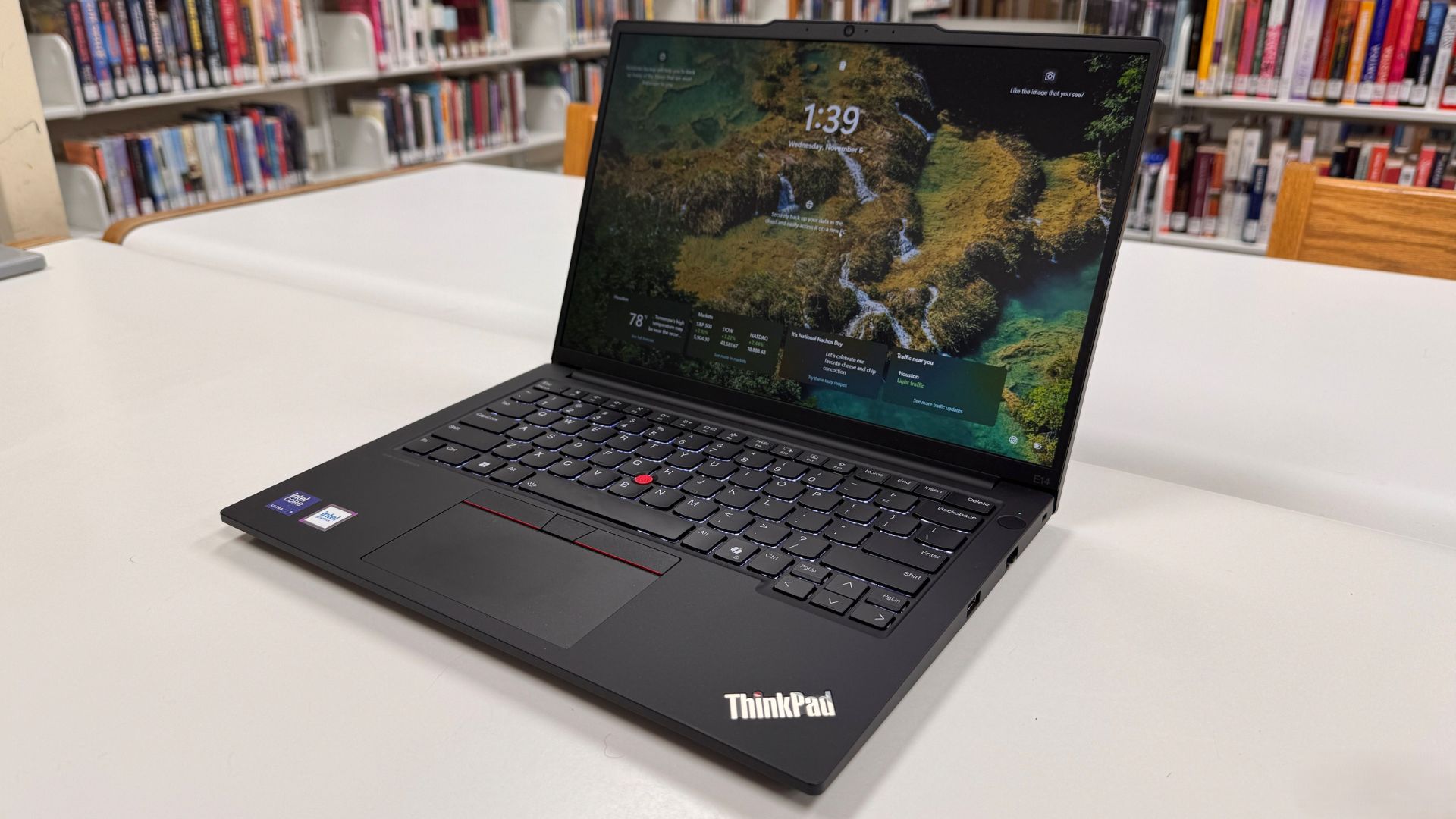 Đánh giá laptop Lenovo ThinkPad E14 Gen 6: Mạnh mẽ, bền bỉ và hiệu quả cho mọi tác vụ kinh doanh 1 Lenovo ThinkPad E14 Gen 6 1