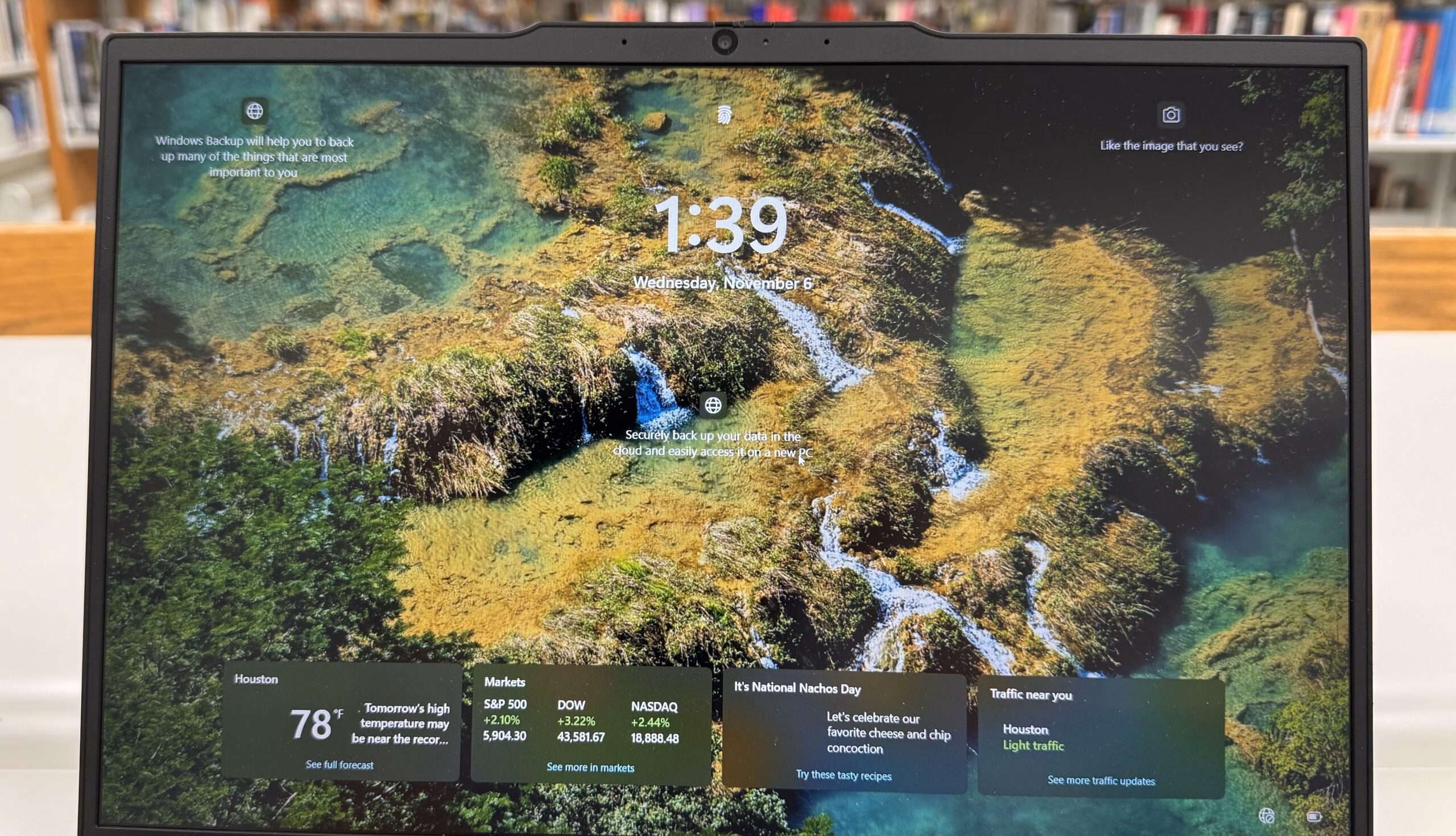 Đánh giá laptop Lenovo ThinkPad E14 Gen 6: Mạnh mẽ, bền bỉ và hiệu quả cho mọi tác vụ kinh doanh 17 Lenovo ThinkPad E14 Gen 6 5 scaled