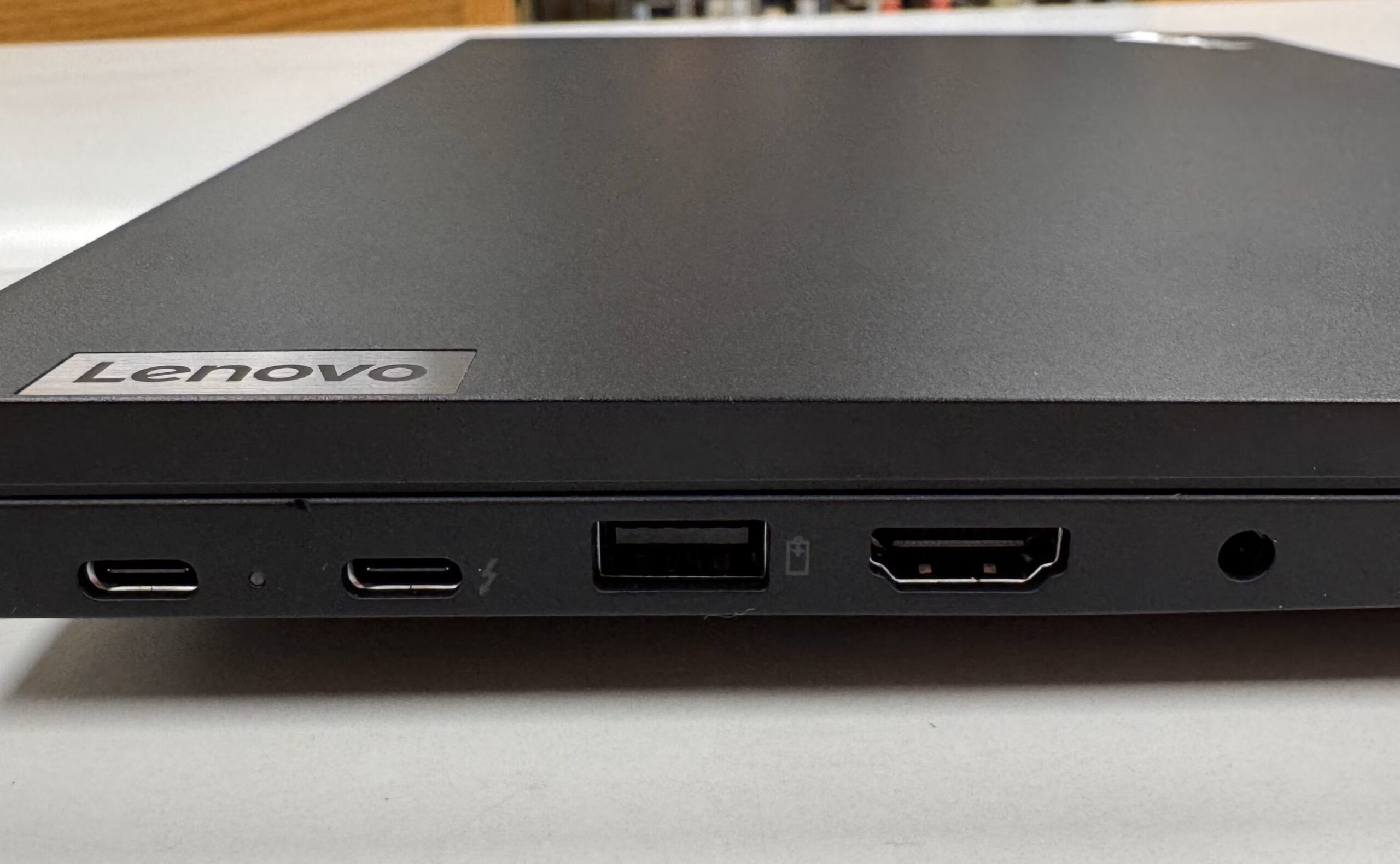 Đánh giá laptop Lenovo ThinkPad E14 Gen 6: Mạnh mẽ, bền bỉ và hiệu quả cho mọi tác vụ kinh doanh 16 Lenovo ThinkPad E14 Gen 6 8 scaled