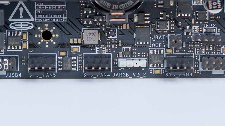 Đánh giá MSI MAG B850 TOMAHAWK MAX WiFi: Bo mạch chủ AM5 tầm trung “chất” từng đồng 38 MSI MAG B850 TOMAHAWK MAX WiFi 16