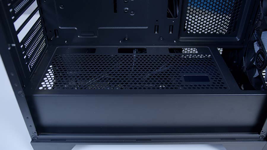 MSI MAG Forge 320R Case 15