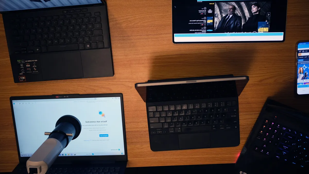 MacBook Air va MacBook Pro 2025