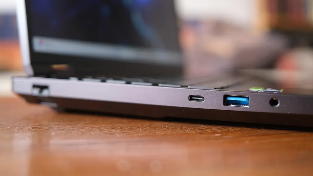 Medion Erazer Beast 16 X1 3