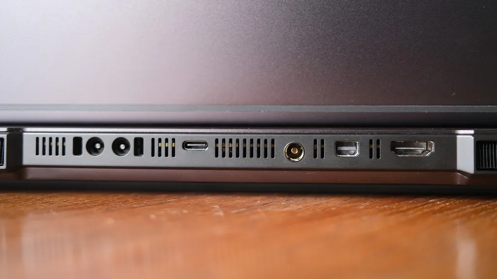 Medion Erazer Beast 16 X1 4