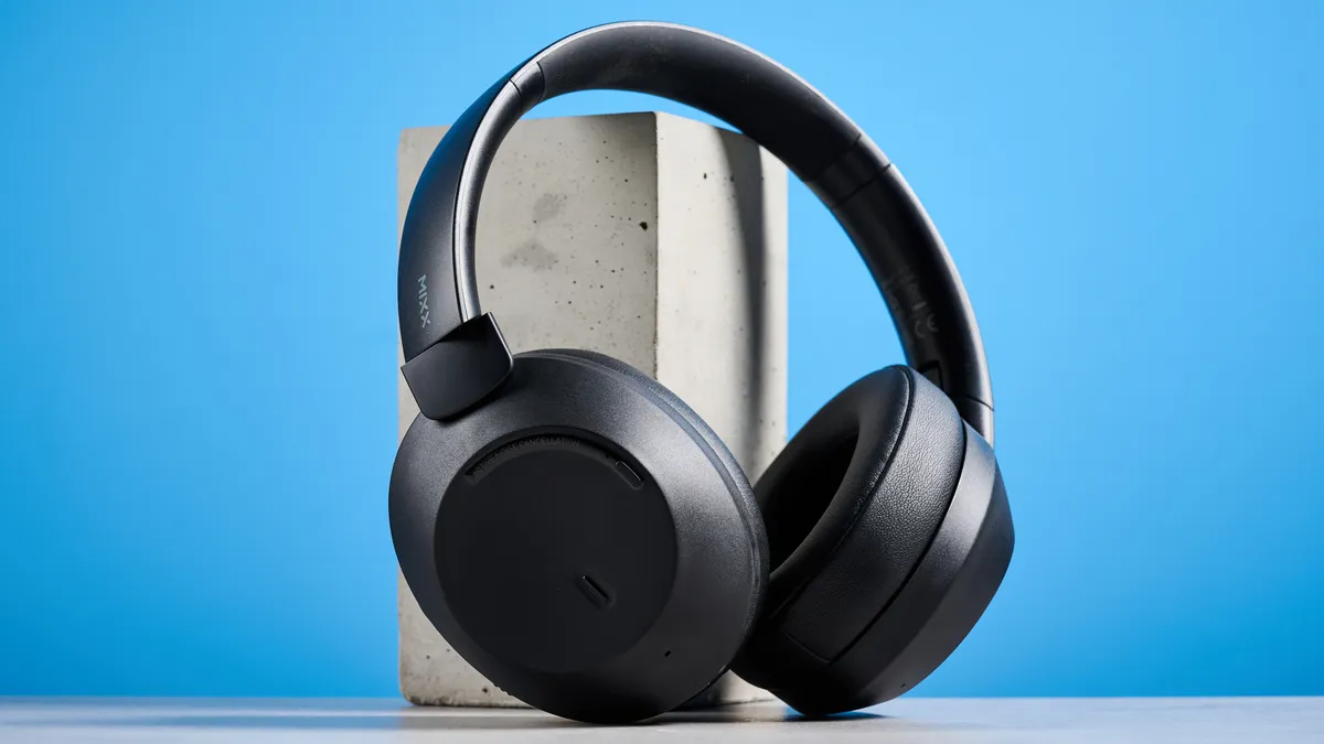 Đánh giá Mixx StreamQ C4: Tai nghe khử ồn giá phải chăng với độ thoải mái và thời lượng pin ấn tượng 14 Mixx StreamQ C4 3