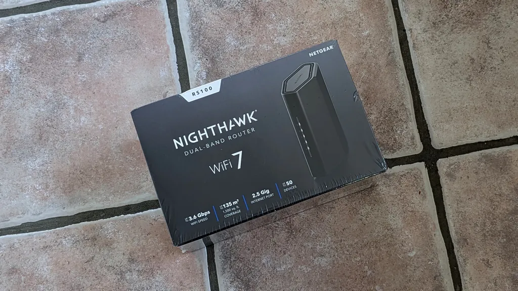 Đánh giá Netgear Nighthawk RS100: Bộ định tuyến Wi-Fi 7 đáng tin cậy, giá cả phải chăng 6 Netgear Nighthawk RS100 2
