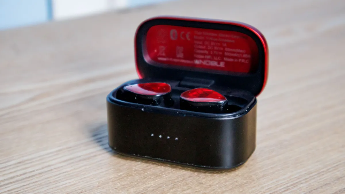 Khám thá tai nghe Noble Fokus Amadeus: Tuyệt tác âm nhạc trong từng nốt 24 Noble Fokus Amadeus 10