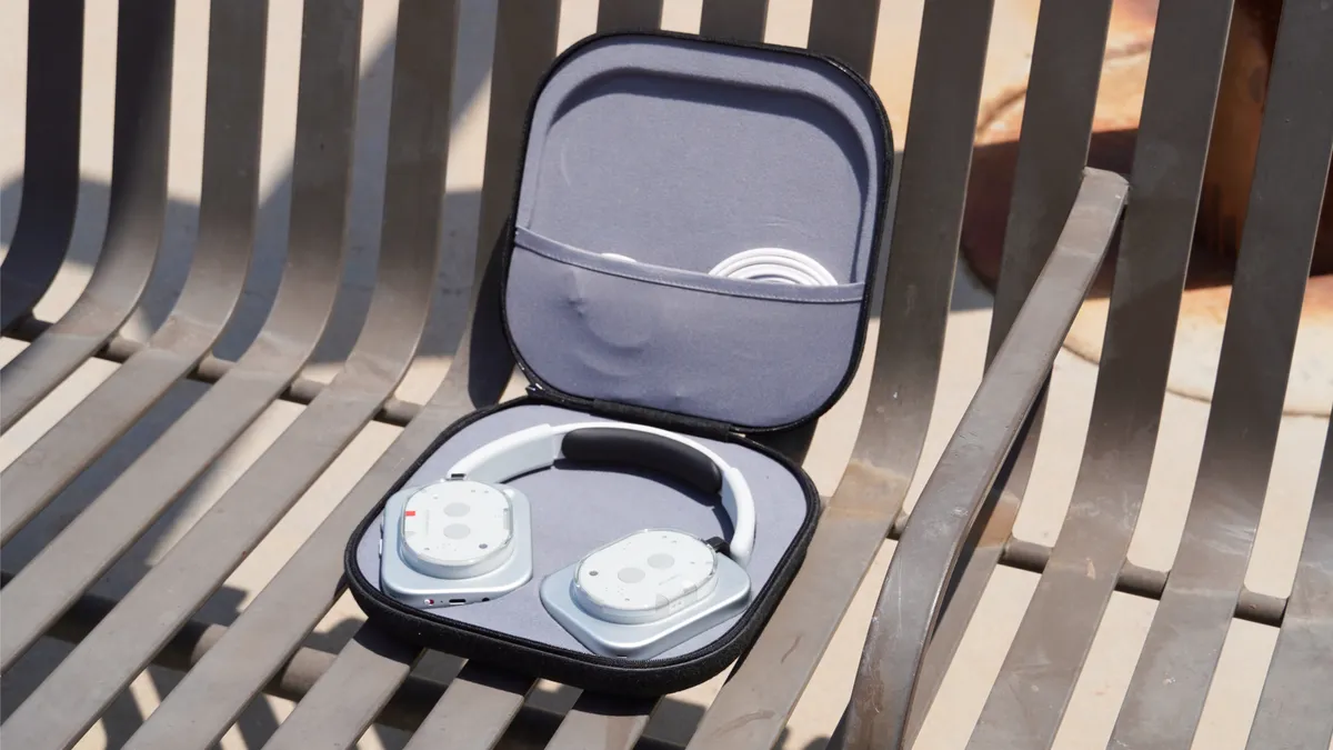 Đánh giá tai nghe Nothing Headphone 1 - Liệu có phải là lựa chọn tai nghe tốt nhất cho bạn? 13 Nothing Headphone 1 10