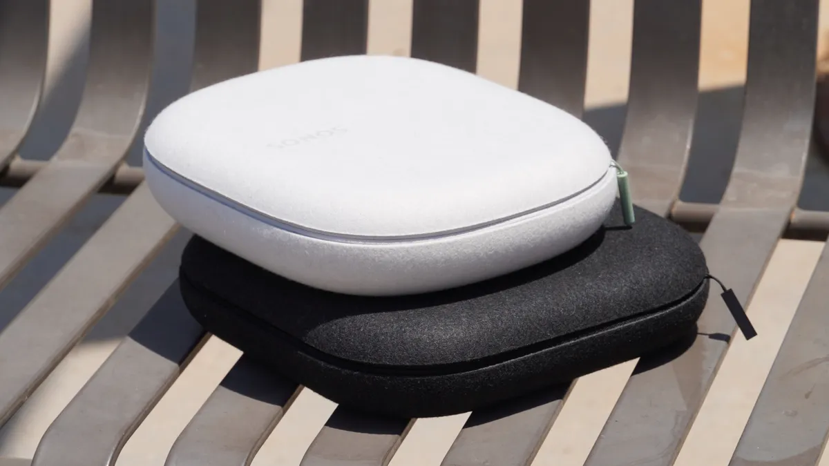 Đánh giá tai nghe Nothing Headphone 1 - Liệu có phải là lựa chọn tai nghe tốt nhất cho bạn? 20 Nothing Headphone 1 2